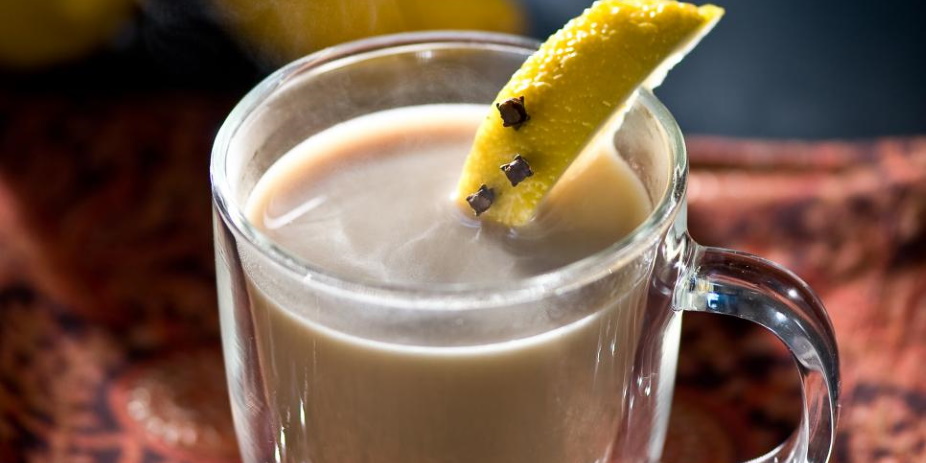 Thanksgiving Spiked Chai Drink