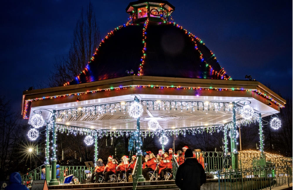 GLOW Maple Ridge carousel