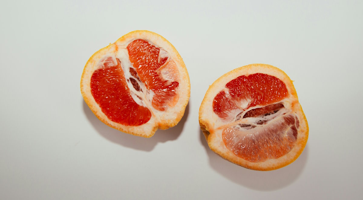 grapefruit cut open